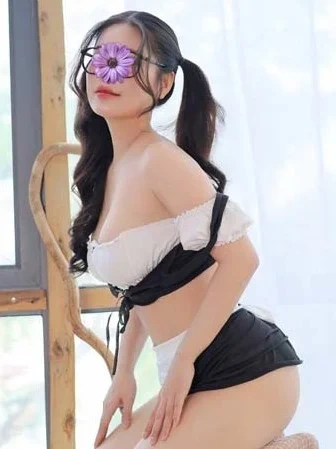 Vú bự lủng lẳng, lồn khít co bóp, đêm nay bạn sẽ phê tới sáng.